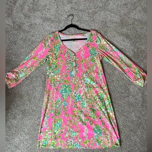 Lilly Pulitzer Palmetto V-Neck T-Shirt Dress in Flamingo Pink Southern Charm L